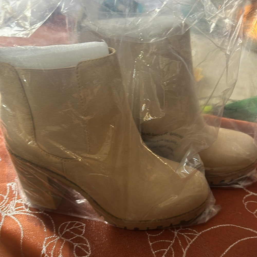 ✨3x25✨Brand new Soda suede booties size 11 - Picture 4 of 5